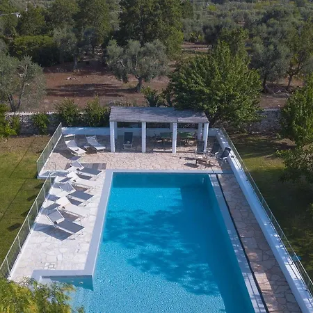 Helloapulia - Trulli Li Cridd Ceglie Messapica