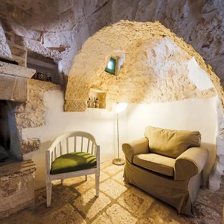 Helloapulia - Trulli Li Cridd *